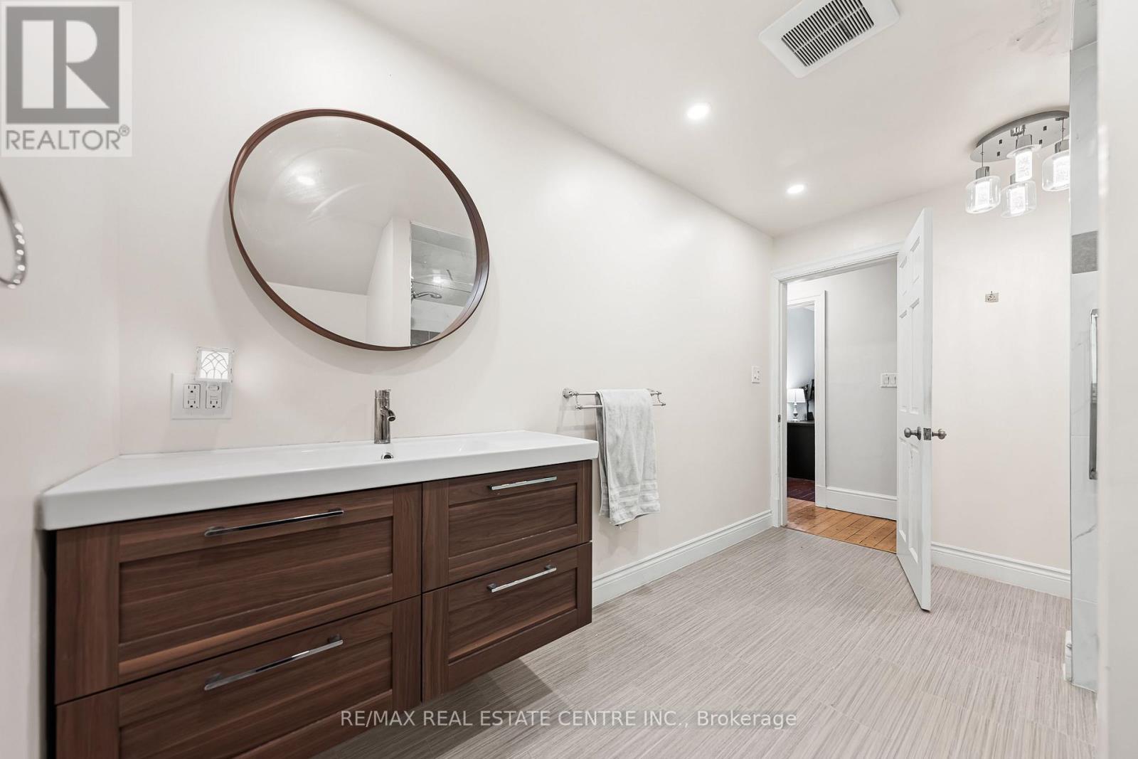 10 Speedvale Avenue W, Guelph, Ontario  N1H 1J4 - Photo 37 - X12604098