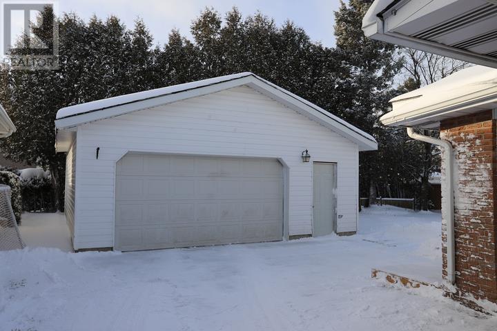 41 Woodhurst Dr, Sault Ste. Marie, Ontario  P6C 5Z5 - Photo 3 - SM253415