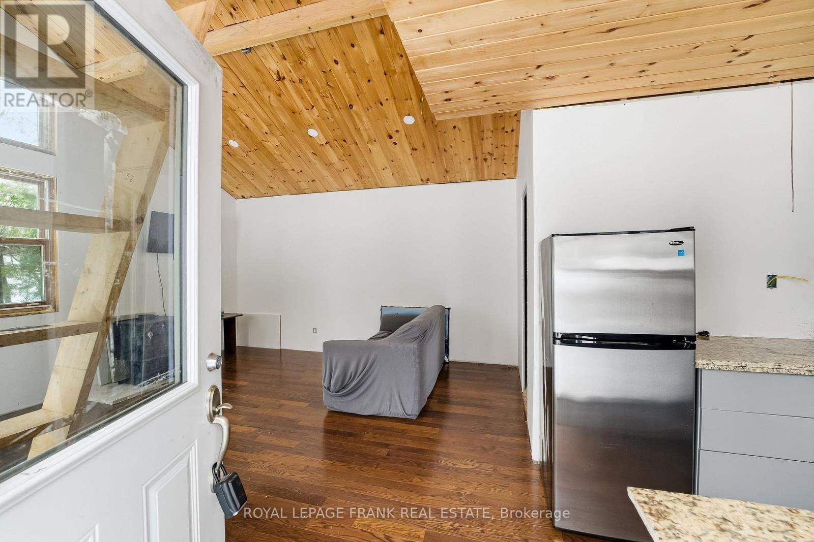 337 Kennedy Drive, Trent Lakes, Ontario  K0M 1A0 - Photo 18 - X12604140