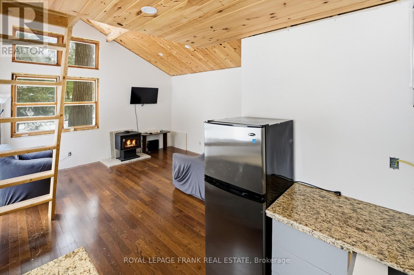 337 Kennedy Drive, Trent Lakes, Ontario  K0M 1A0 - Photo 26 - X12604140