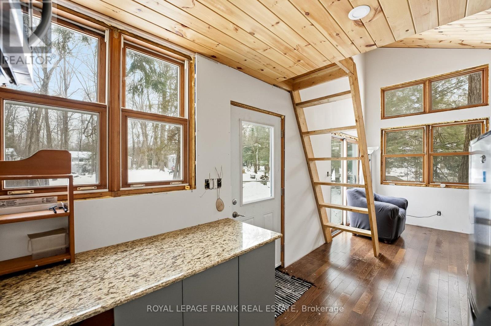 337 Kennedy Drive, Trent Lakes, Ontario  K0M 1A0 - Photo 27 - X12604140