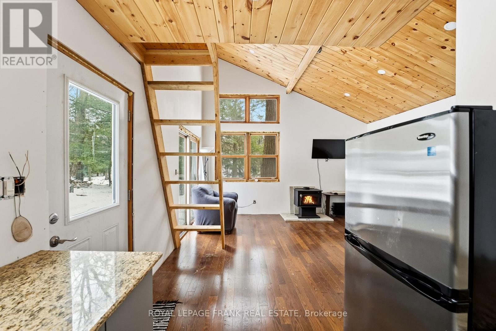 337 Kennedy Drive, Trent Lakes, Ontario  K0M 1A0 - Photo 28 - X12604140