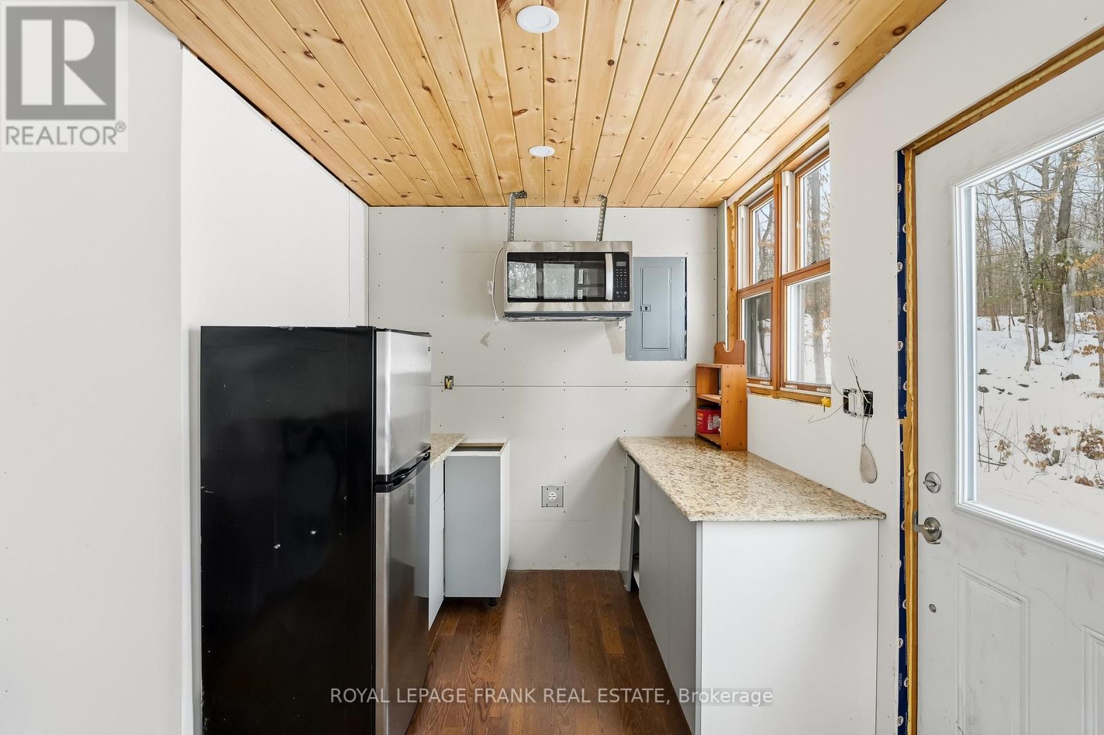 337 Kennedy Drive, Trent Lakes, Ontario  K0M 1A0 - Photo 29 - X12604140