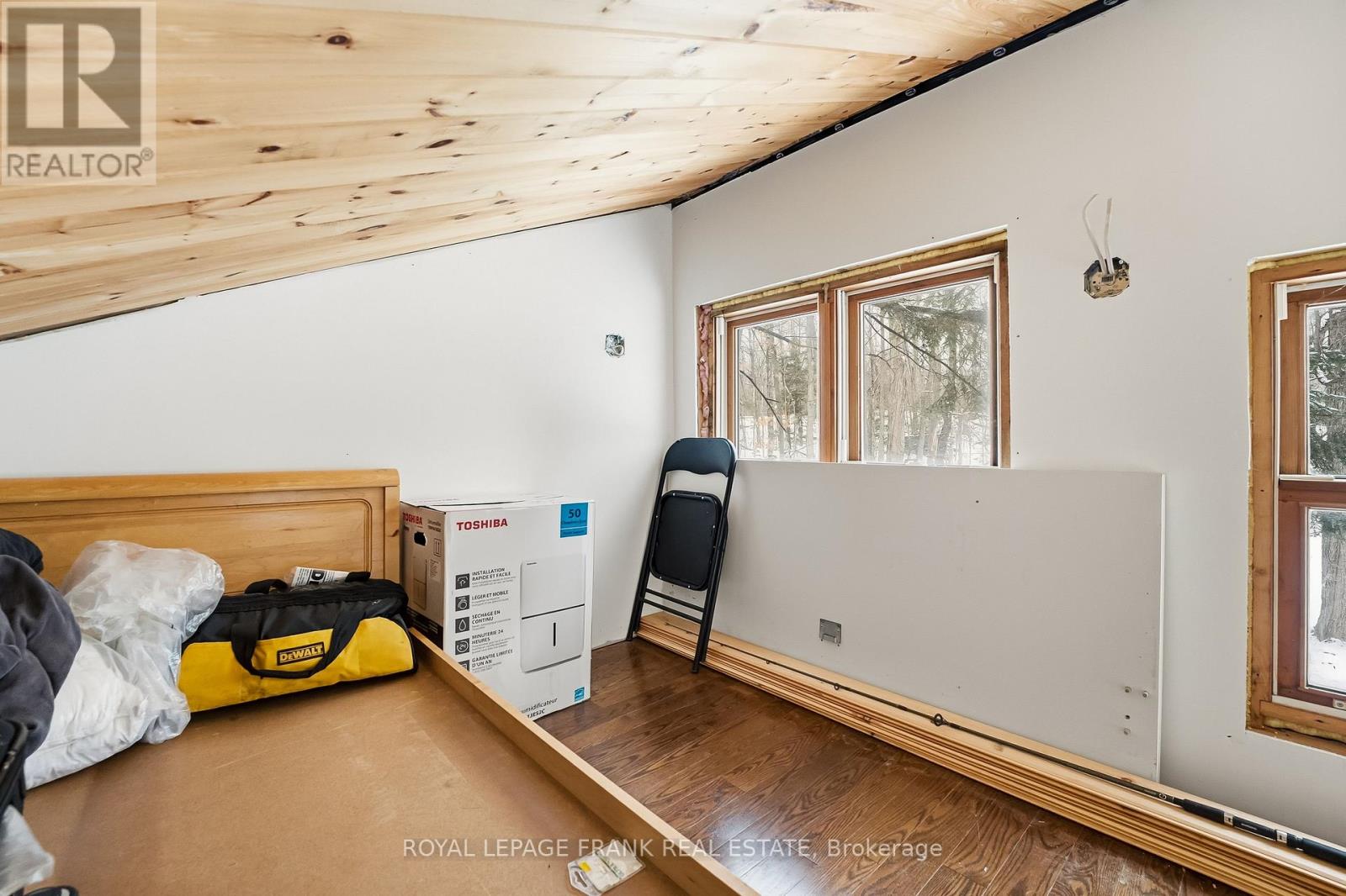 337 Kennedy Drive, Trent Lakes, Ontario  K0M 1A0 - Photo 36 - X12604140