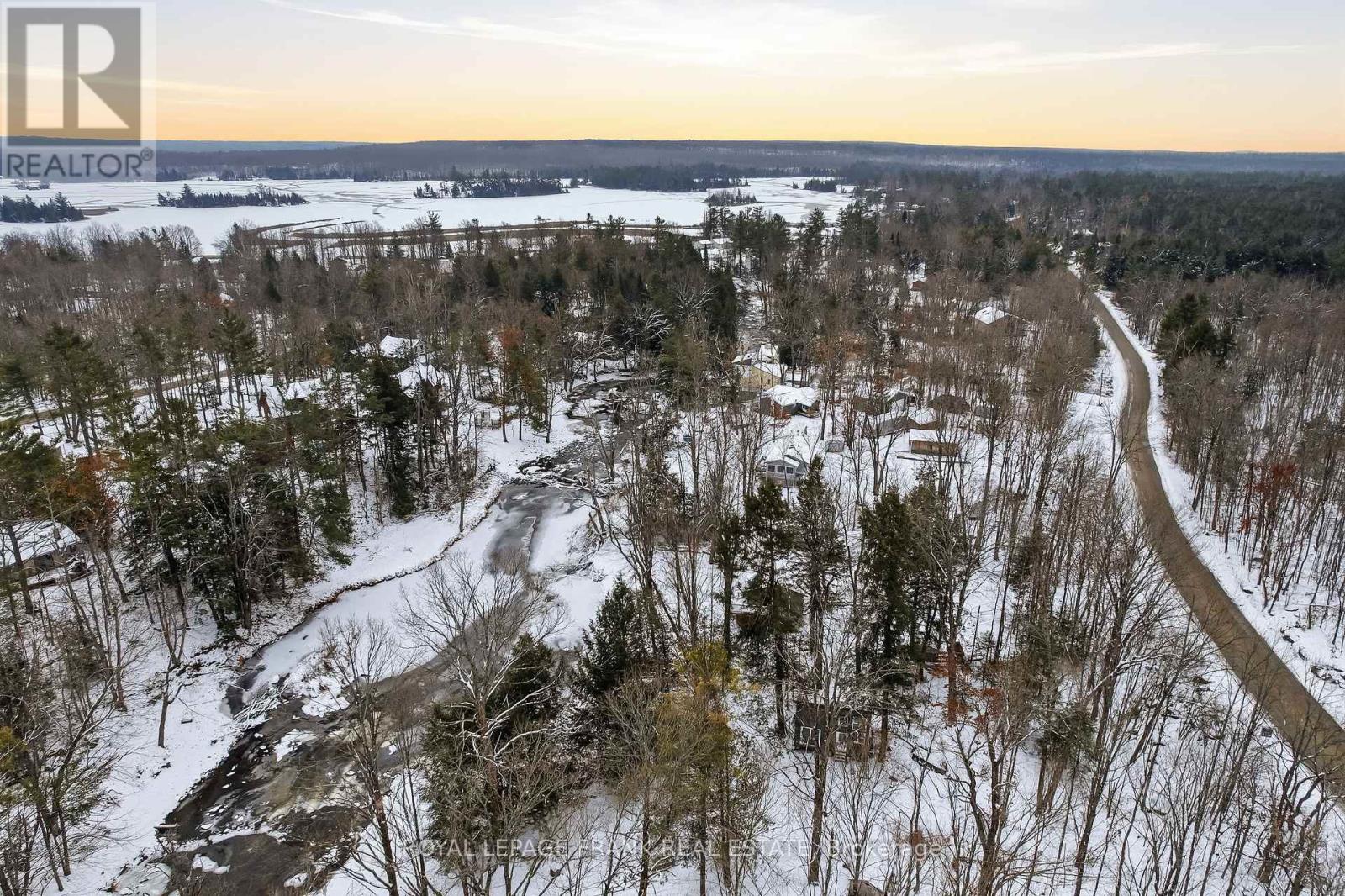 337 Kennedy Drive, Trent Lakes, Ontario  K0M 1A0 - Photo 8 - X12604140