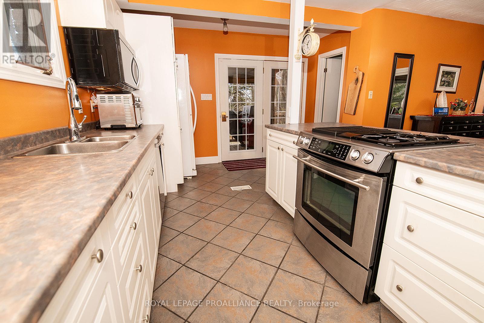 31 Nobes Road, Quinte West, Ontario  K0K 2C0 - Photo 8 - X12604198