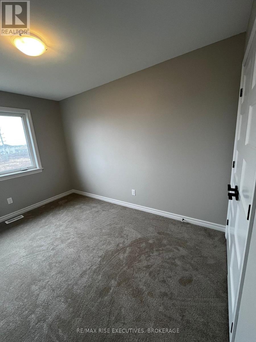 1405 Demers Avenue, Kingston, Ontario  K7M 0H8 - Photo 10 - X12604254