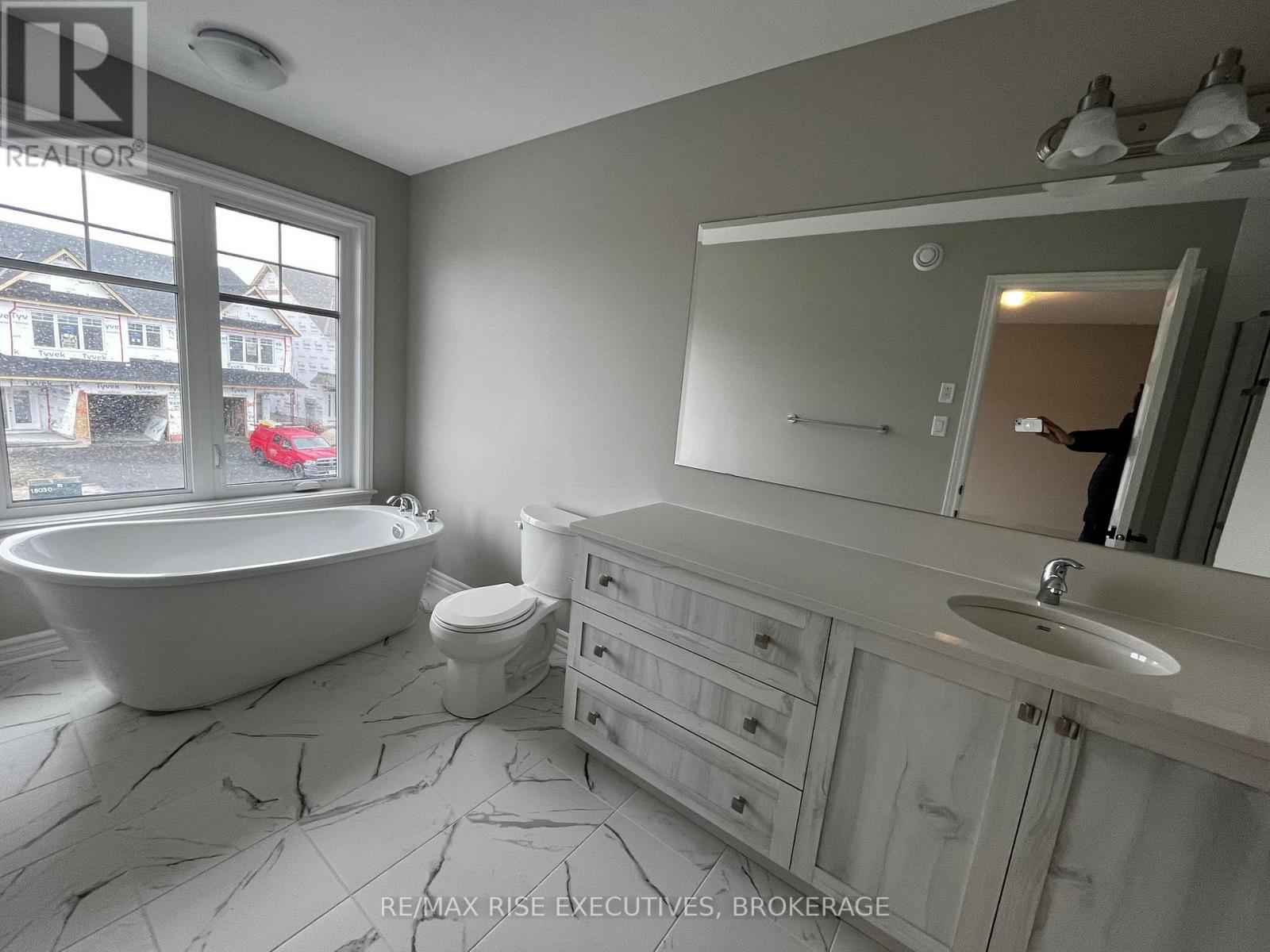 1405 Demers Avenue, Kingston, Ontario  K7M 0H8 - Photo 37 - X12604254