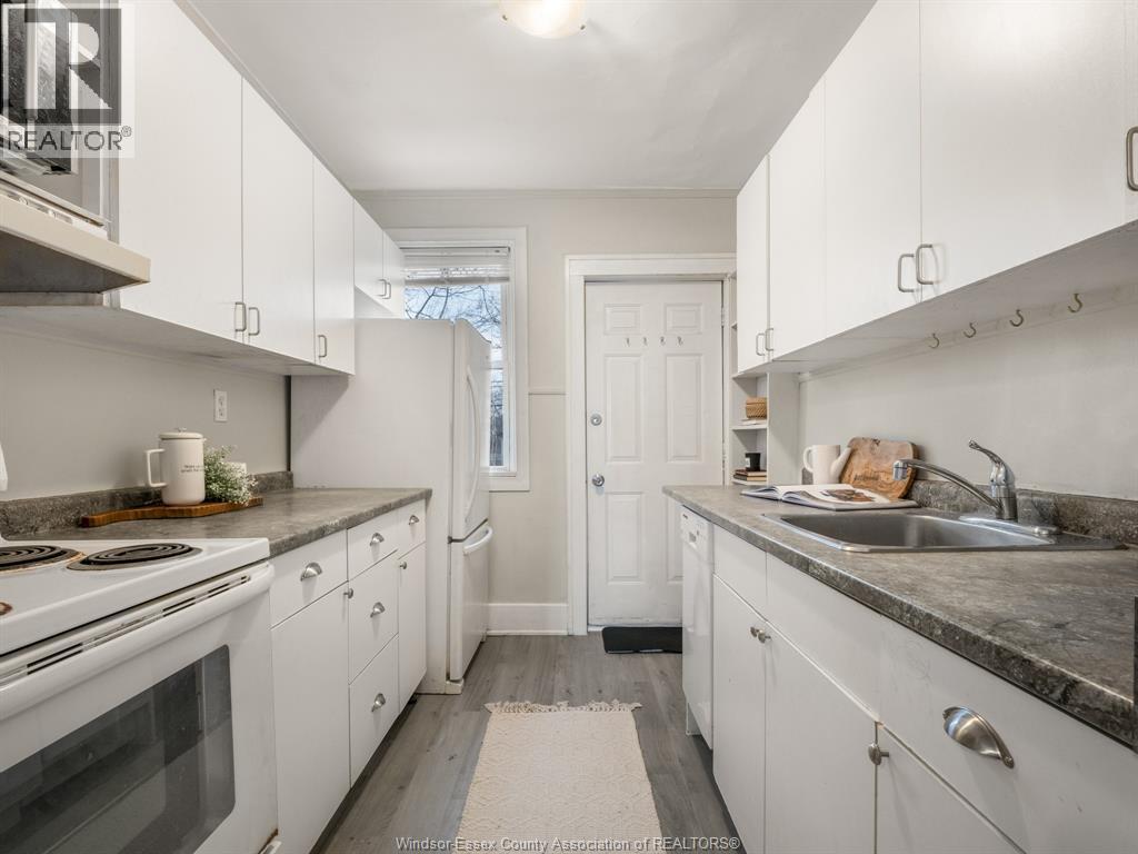1424 Wyandotte Street West, Windsor, Ontario  N9B 1H4 - Photo 11 - 25031150