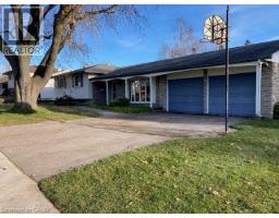 15 PENROSE Avenue, Kitchener, Ontario