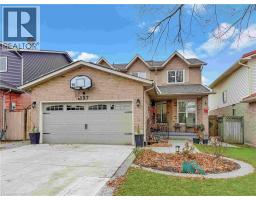 157 TWIN Crescent, Hamilton, Ontario