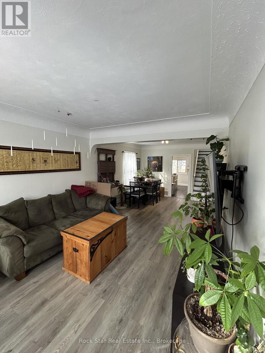 30 West 1st Street, Hamilton (Bonnington), Ontario  L9C 3B8 - Photo 12 - X12604206