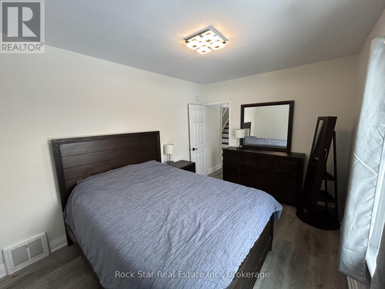 30 West 1st Street, Hamilton (Bonnington), Ontario  L9C 3B8 - Photo 14 - X12604206