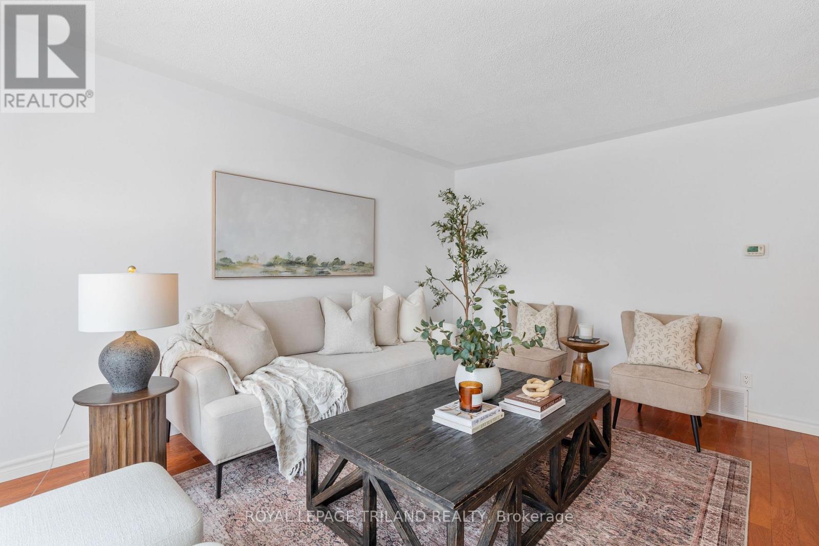 241 Homestead Crescent, London North, Ontario  N6G 2E7 - Photo 7 - X12604132