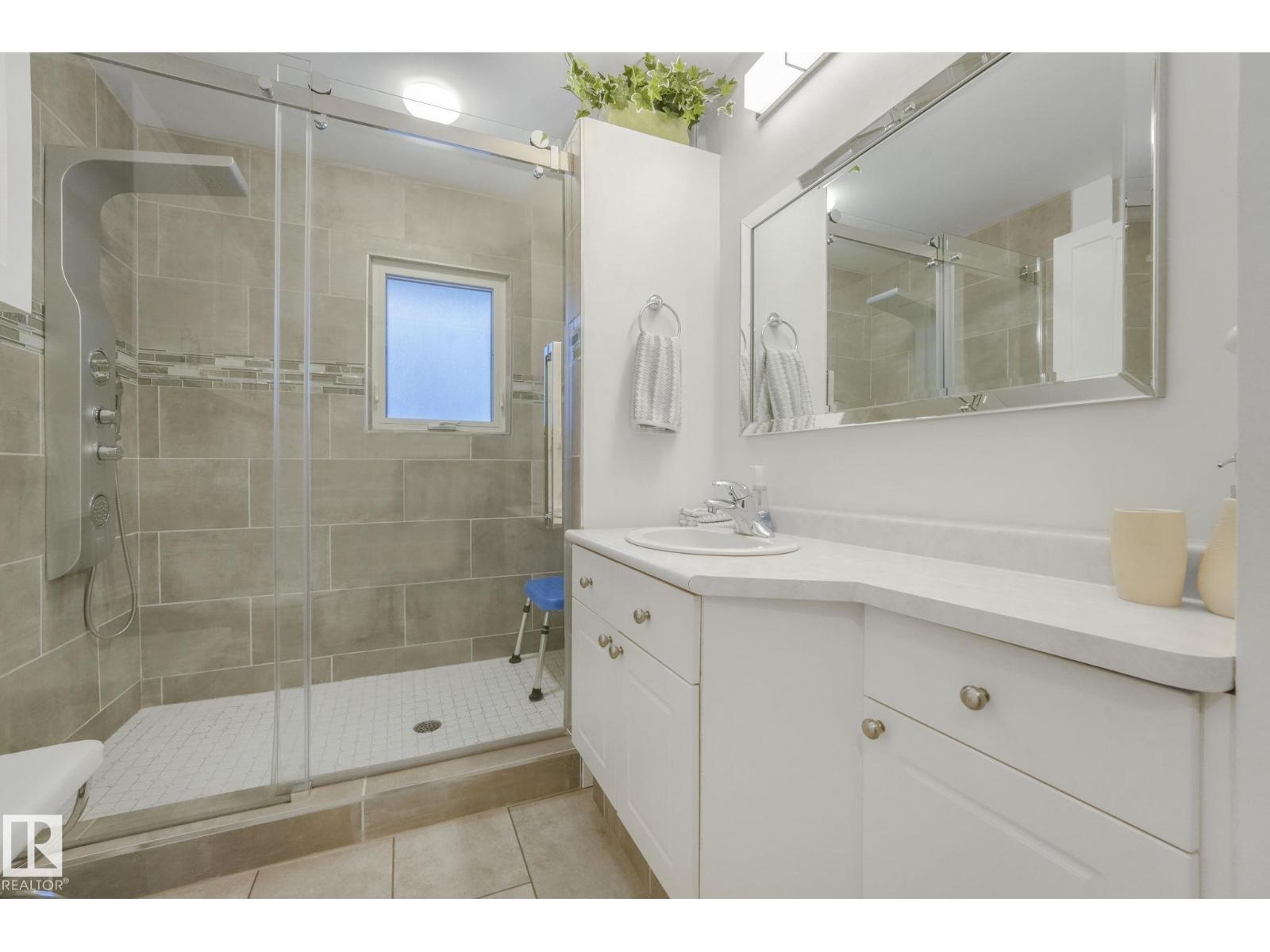 12503 137 Av Nw, Edmonton, Alberta  T5L 4C2 - Photo 16 - E4467486