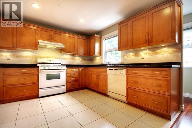 5688 Trafalger Street, Vancouver, British Columbia  V6N 1C3 - Photo 13 - R3072398