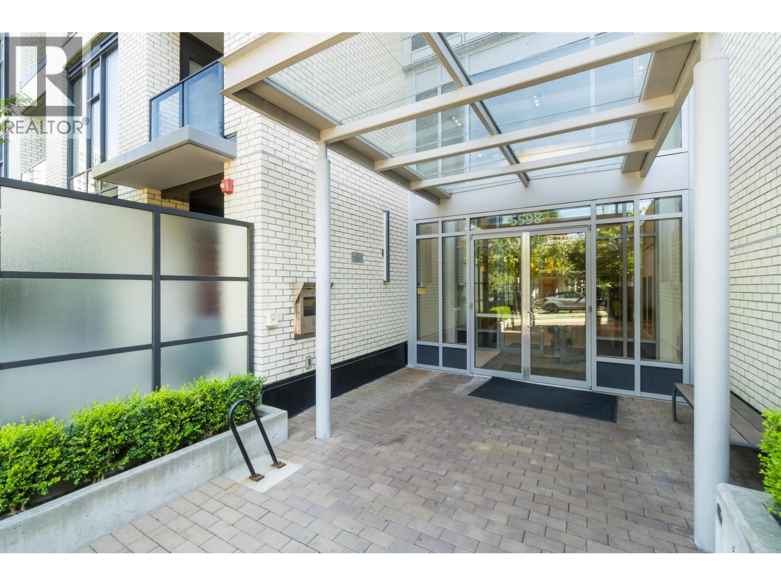 715 5598 Ormidale Street, Vancouver, British Columbia  V5R 0E5 - Photo 4 - R3072400