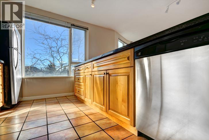 305 1688 Cypress Street, Vancouver, British Columbia  V6J 5J1 - Photo 11 - R3072401