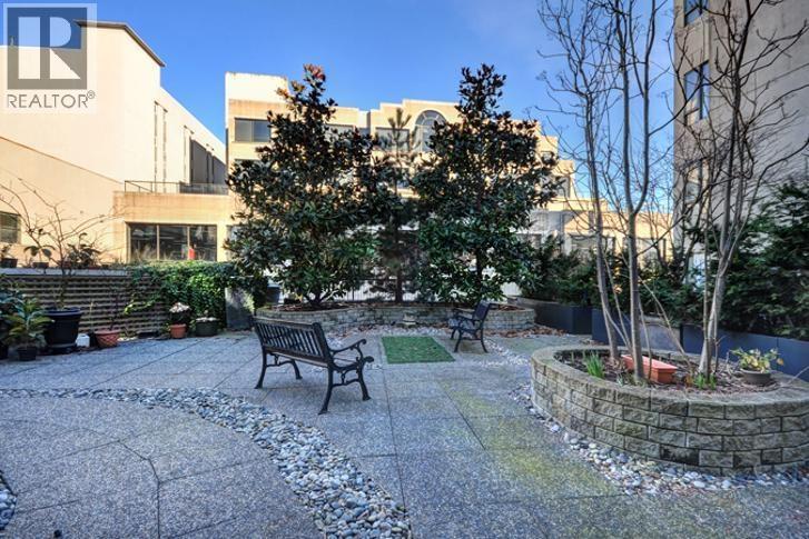 305 1688 Cypress Street, Vancouver, British Columbia  V6J 5J1 - Photo 2 - R3072401