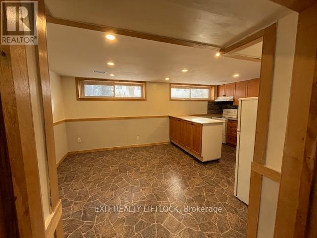 550 Raymond Street, Peterborough, Ontario  K9H 5N1 - Photo 7 - X12433929