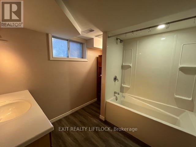 550 Raymond Street, Peterborough, Ontario  K9H 5N1 - Photo 12 - X12433929