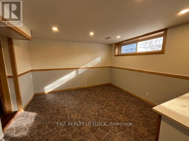 550 Raymond Street, Peterborough, Ontario  K9H 5N1 - Photo 6 - X12433929