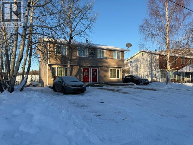 148 & 150 Dawson Drive, Faro, Yukon  Y0B 1K0 - Photo 2 - 17003