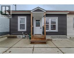 5 HALLS Avenue, Brantford, Ontario