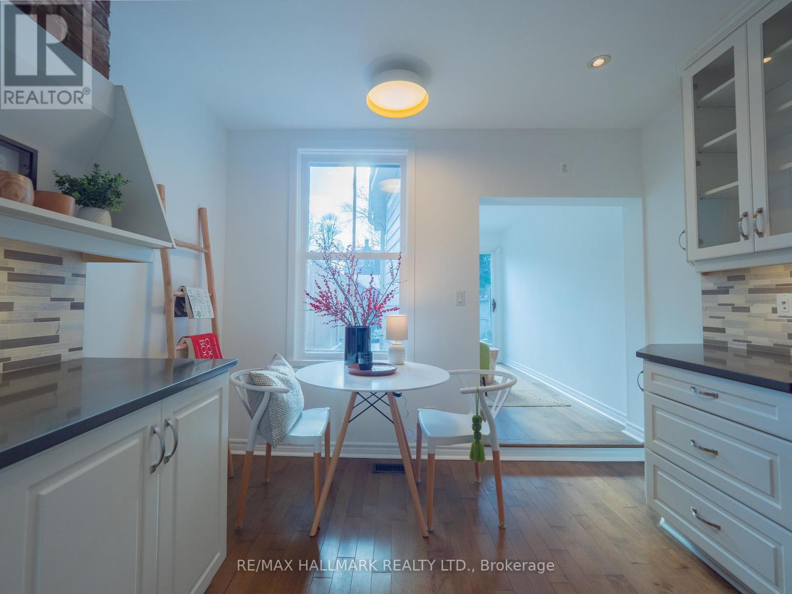 115 Victor Avenue, Toronto, Ontario  M4K 1A7 - Photo 14 - E12604236