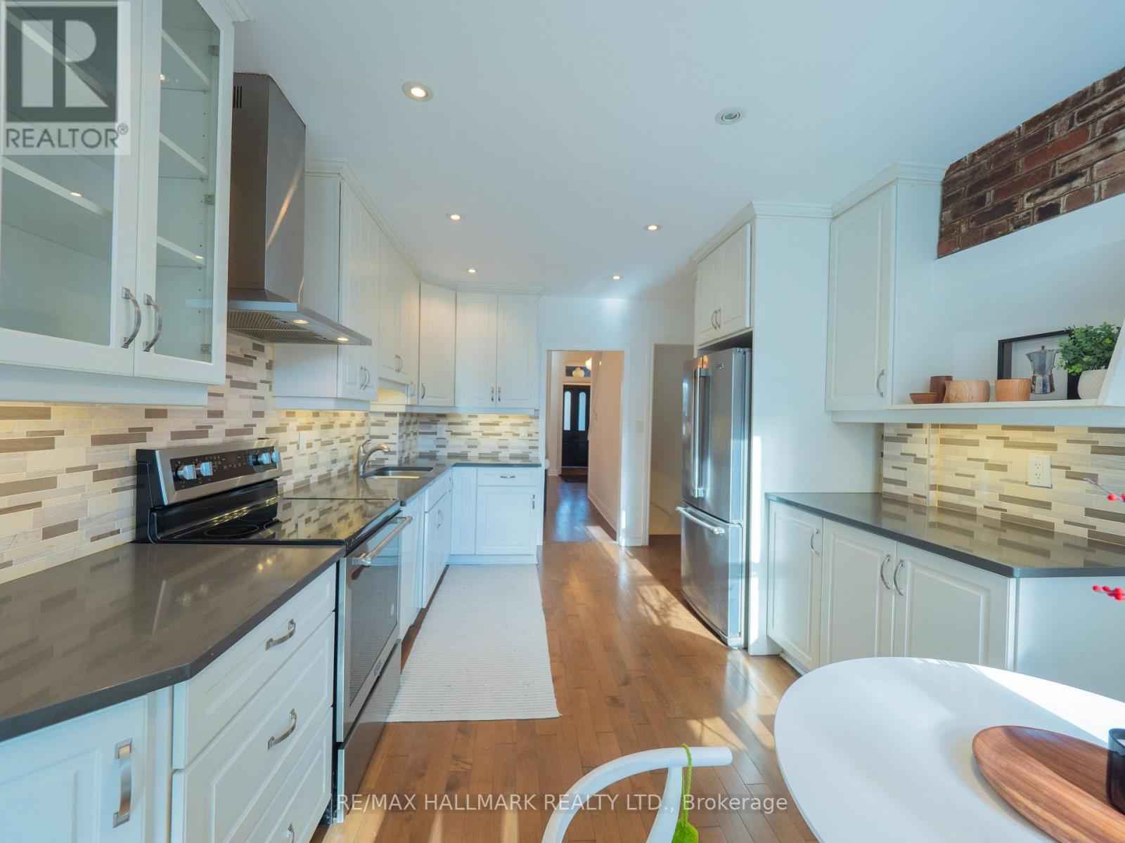 115 Victor Avenue, Toronto, Ontario  M4K 1A7 - Photo 15 - E12604236