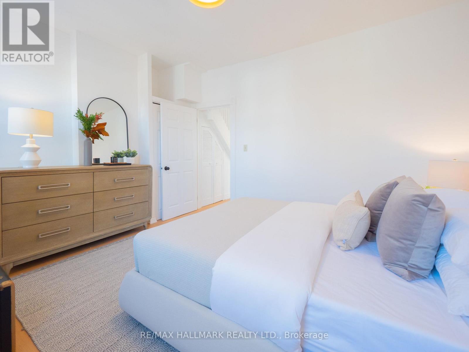 115 Victor Avenue, Toronto, Ontario  M4K 1A7 - Photo 22 - E12604236