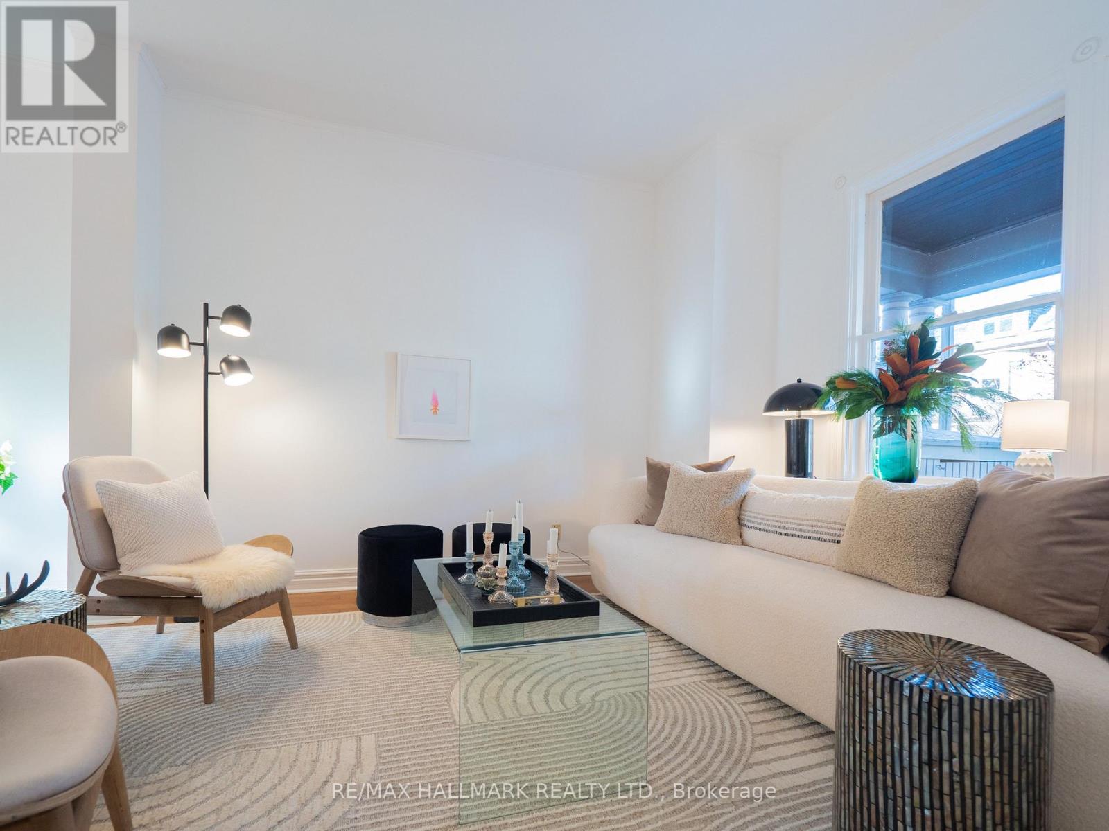 115 Victor Avenue, Toronto, Ontario  M4K 1A7 - Photo 6 - E12604236