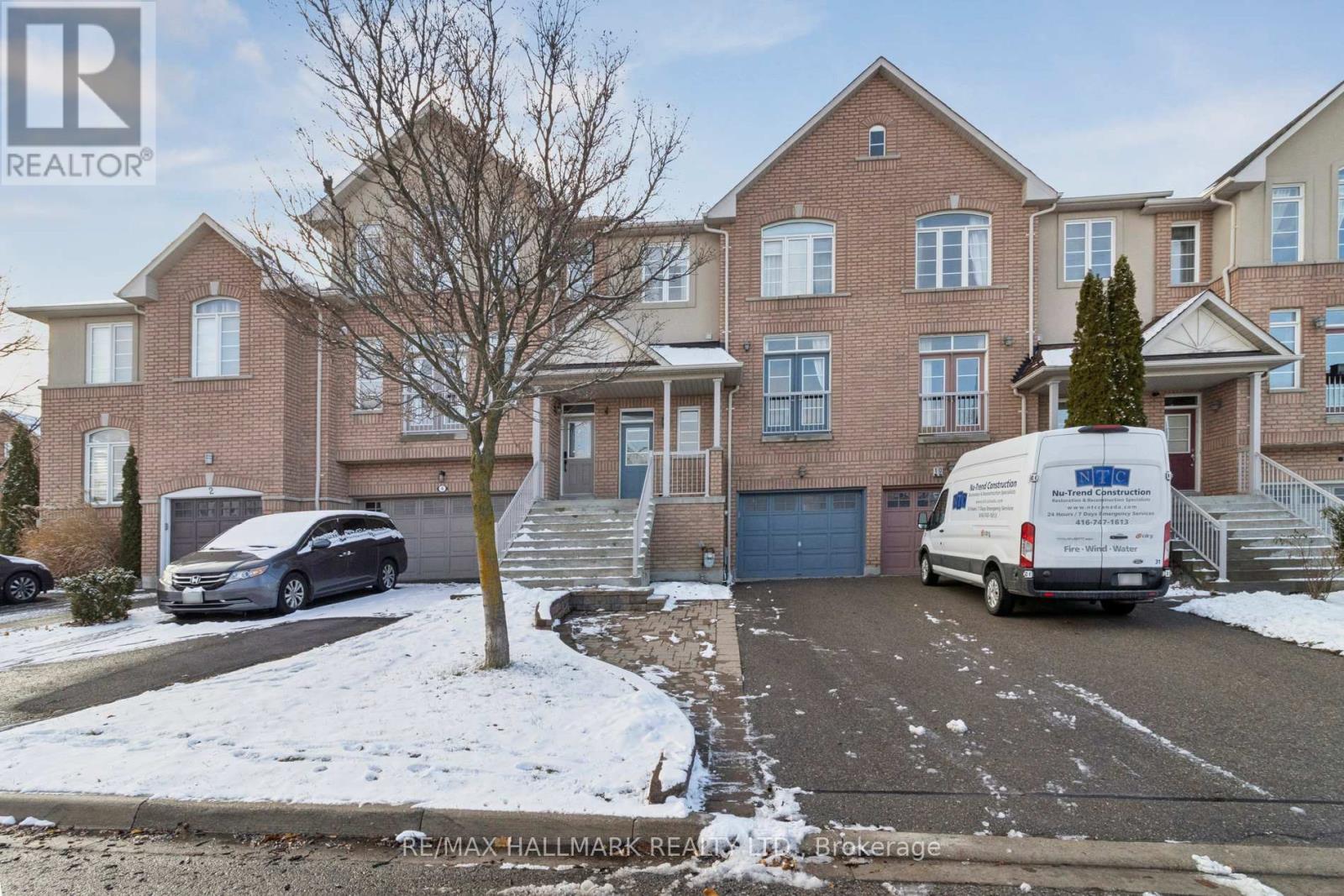 8 Mistywood Crescent, Vaughan, Ontario  L4J 9E5 - Photo 2 - N12604166