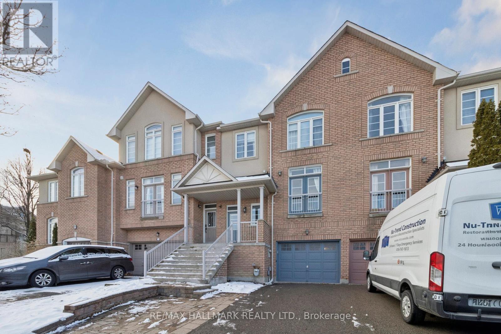 8 Mistywood Crescent, Vaughan, Ontario  L4J 9E5 - Photo 4 - N12604166