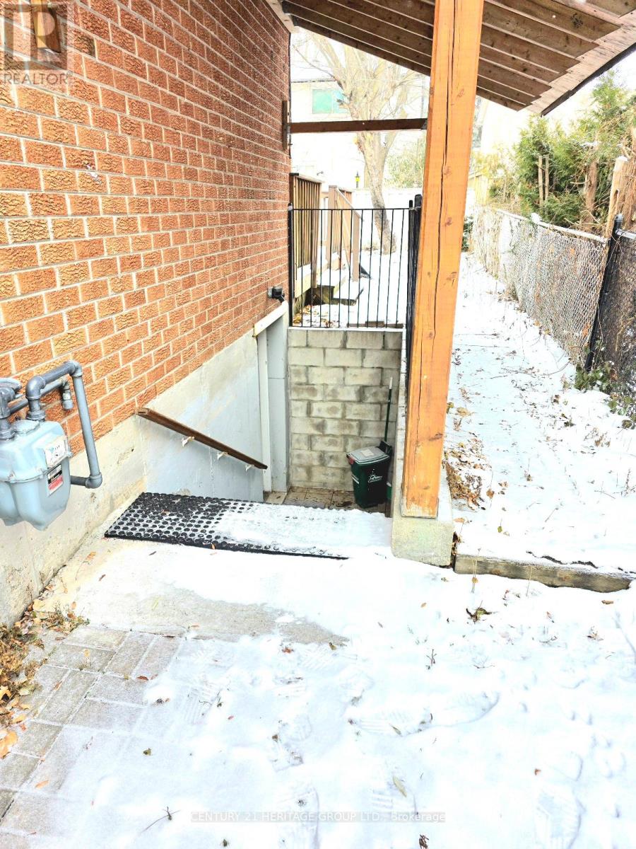 Bsmt - 97 Carrington Drive, Richmond Hill, Ontario  L4C 7X8 - Photo 3 - N12604194