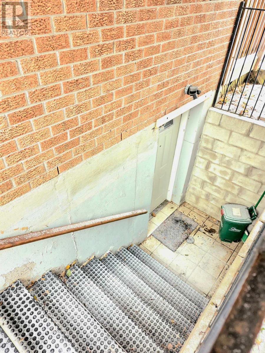 Bsmt - 97 Carrington Drive, Richmond Hill, Ontario  L4C 7X8 - Photo 4 - N12604194