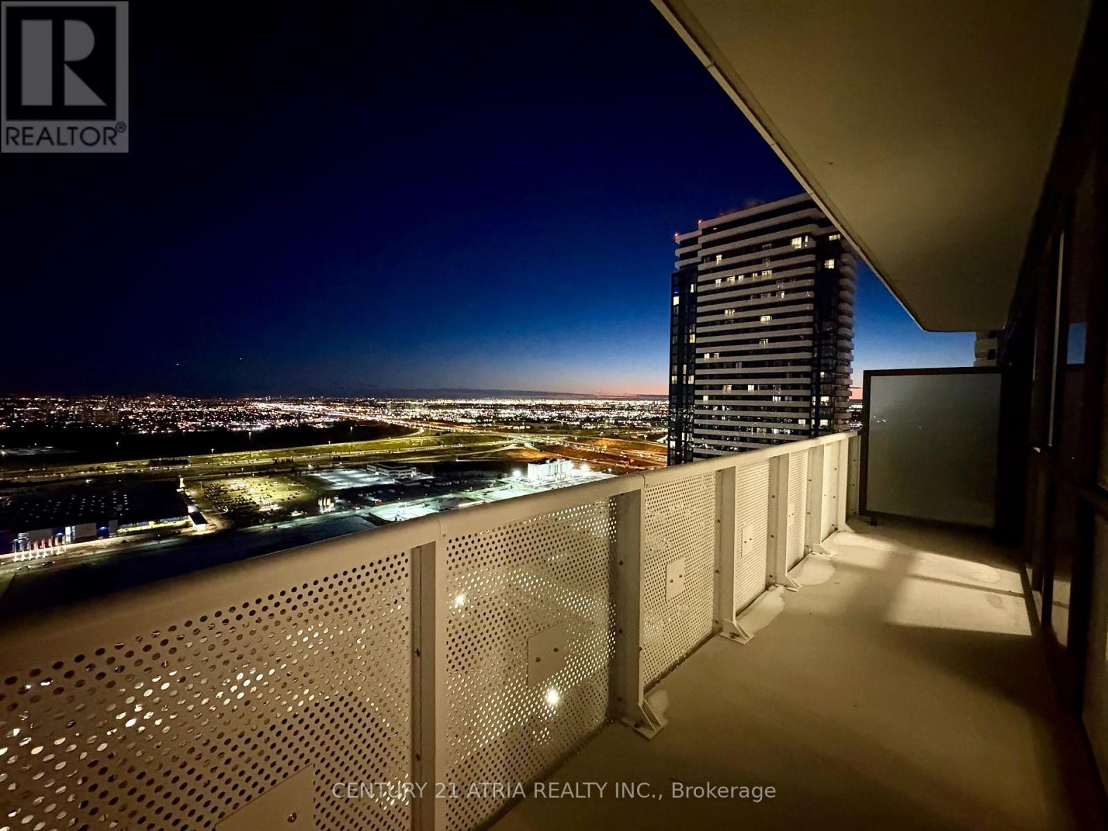 3707 - 8 Interchange Way, Vaughan, Ontario  L4K 0R2 - Photo 13 - N12604244