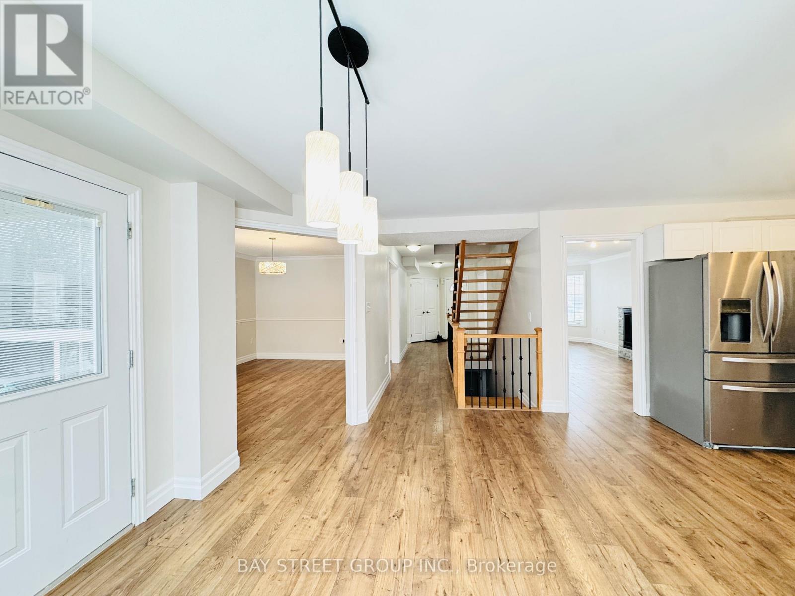 28 Shalom Way, Barrie, Ontario  L4N 5X9 - Photo 15 - S12604146