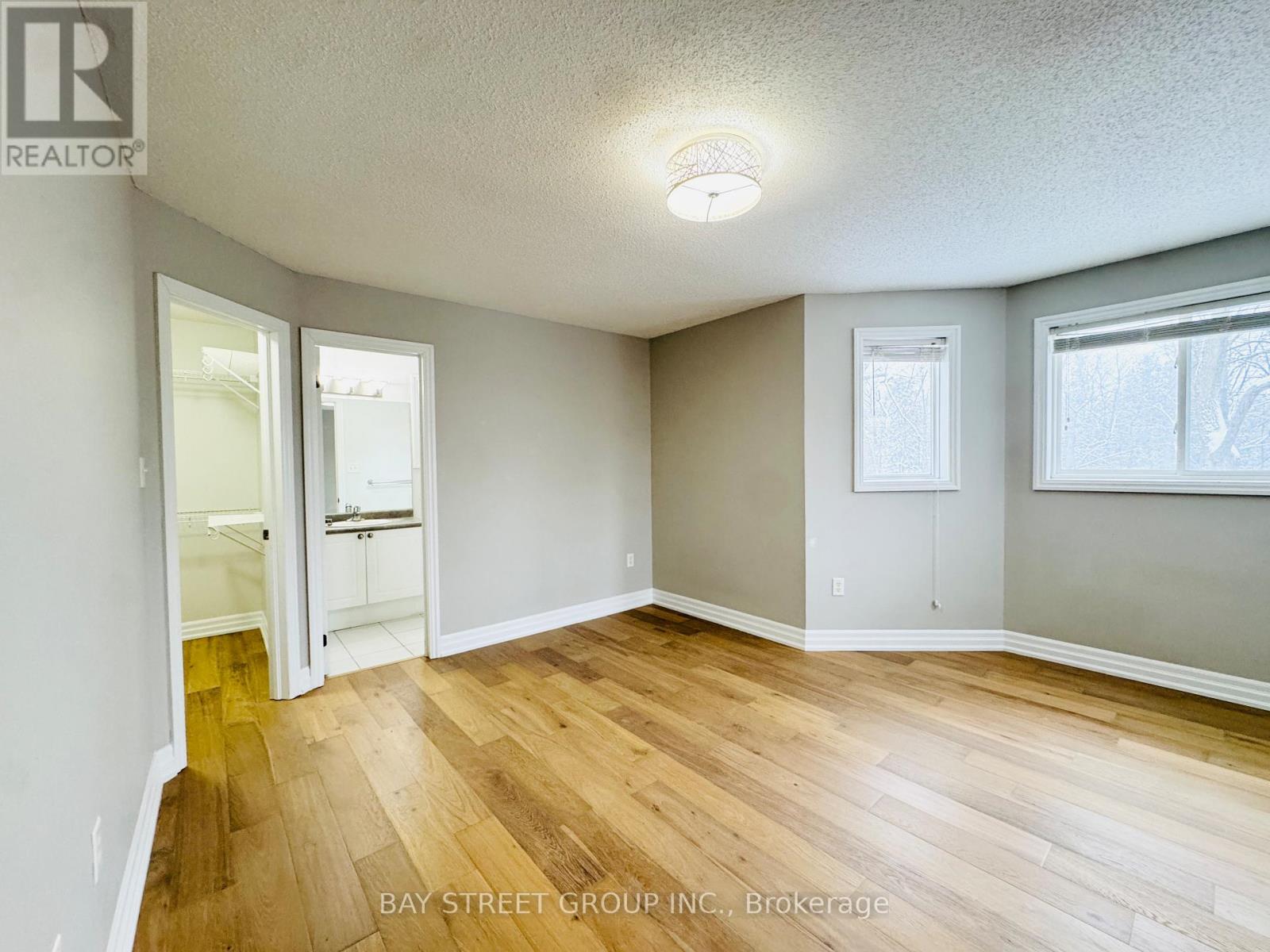 28 Shalom Way, Barrie, Ontario  L4N 5X9 - Photo 19 - S12604146