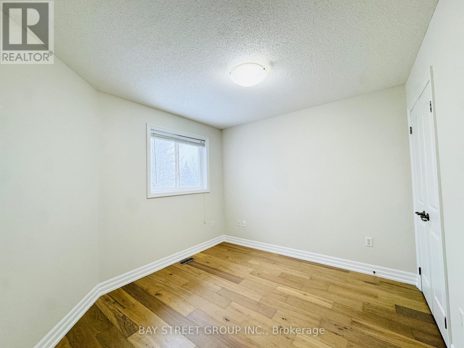 28 Shalom Way, Barrie, Ontario  L4N 5X9 - Photo 24 - S12604146