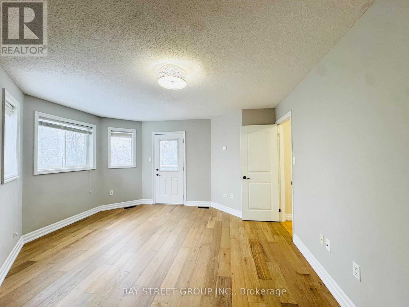 28 Shalom Way, Barrie, Ontario  L4N 5X9 - Photo 31 - S12604146