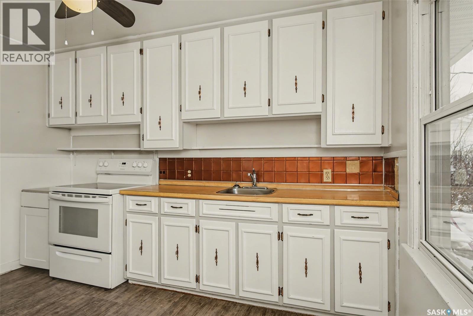 20 Elizabeth Crescent, Regina, Saskatchewan  S4T 5V9 - Photo 13 - SK025250