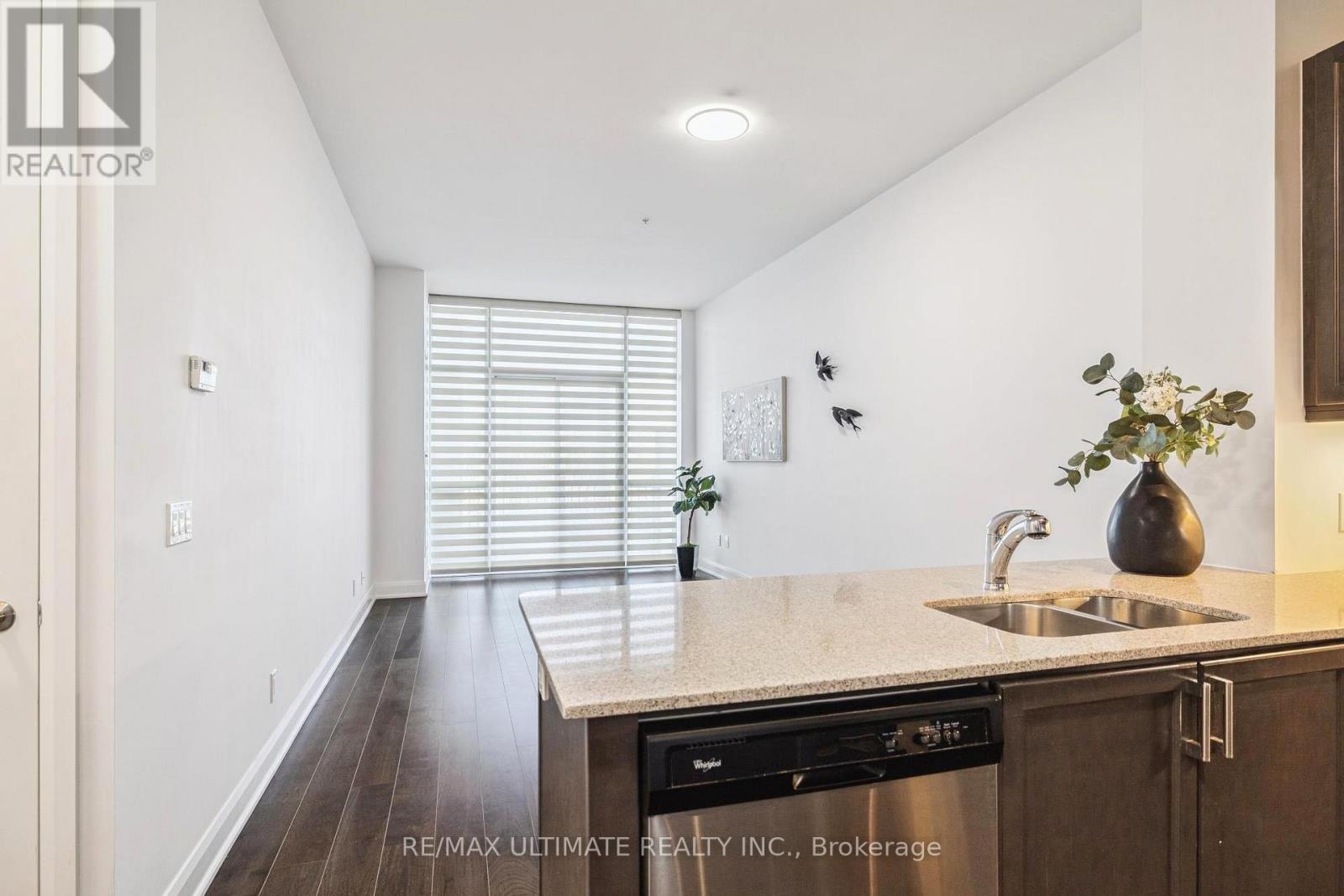 110 - 2480 Prince Michael Drive, Oakville, Ontario L6H 0H1 - Photo 5 - W12578526