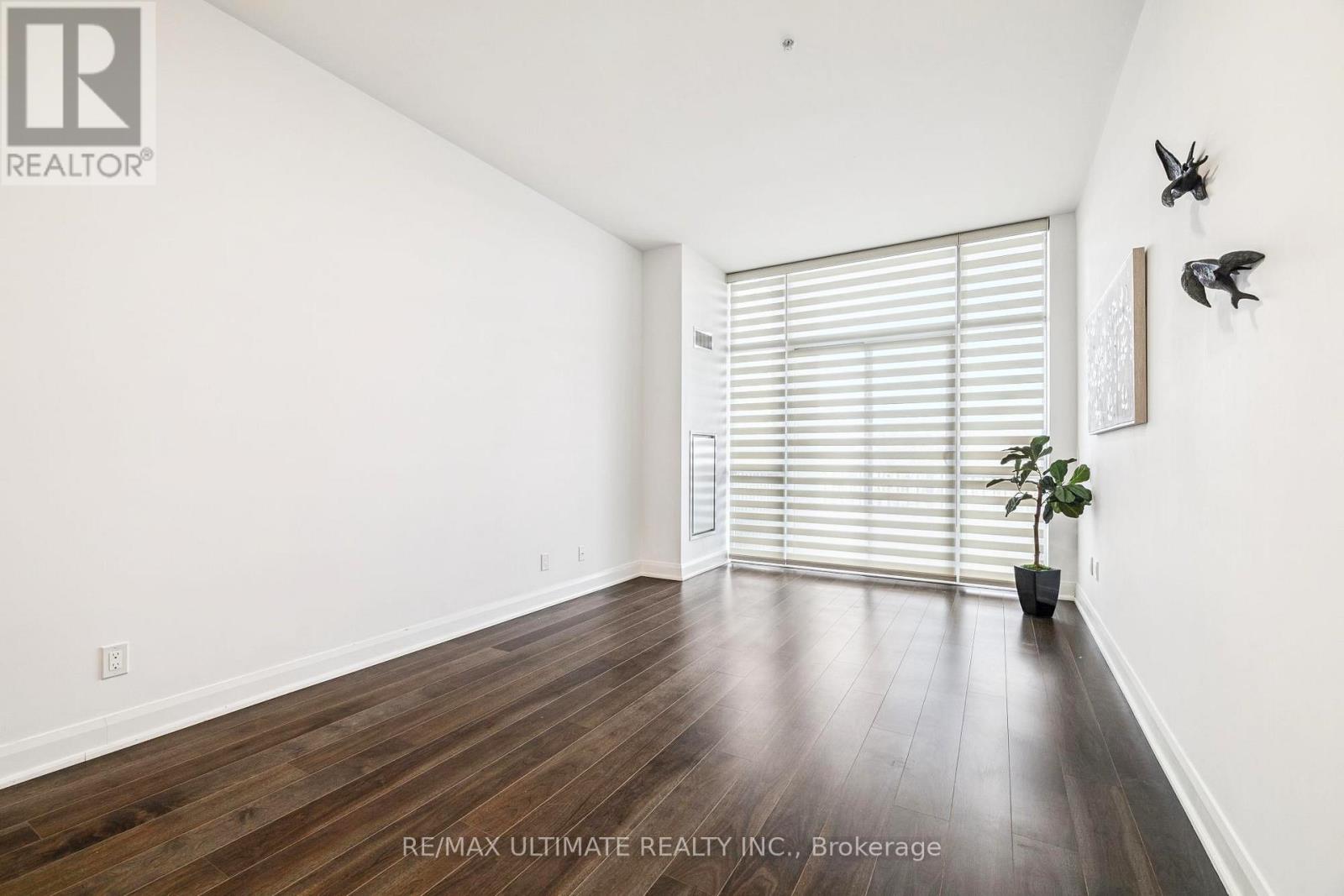 110 - 2480 Prince Michael Drive, Oakville, Ontario L6H 0H1 - Photo 6 - W12578526