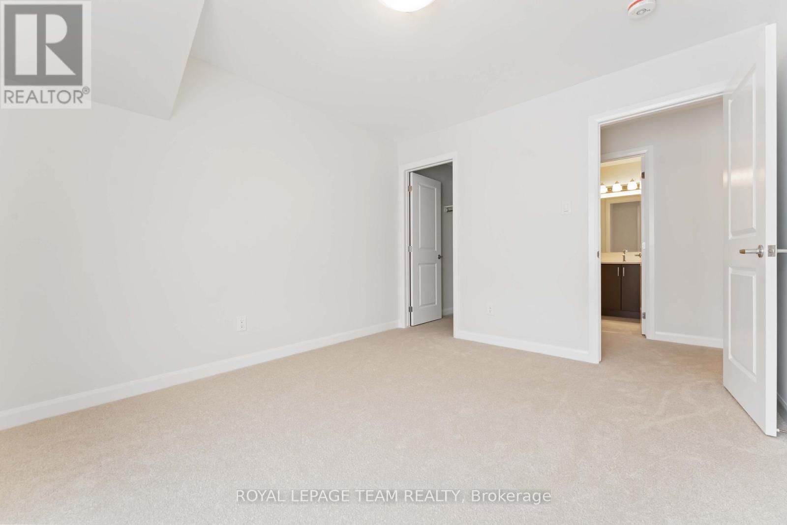 718 Jennie Trout Terrace, Ottawa, Ontario  K2W 0M5 - Photo 24 - X12148035