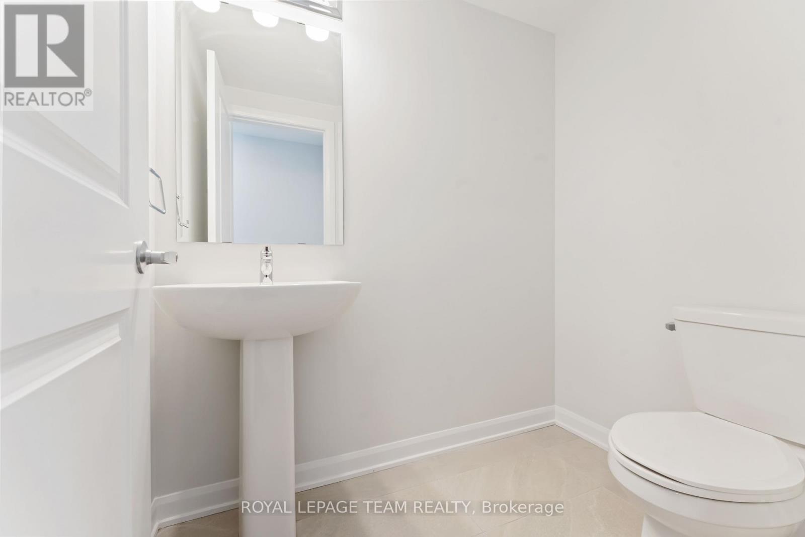 718 Jennie Trout Terrace, Ottawa, Ontario  K2W 0M5 - Photo 6 - X12148035