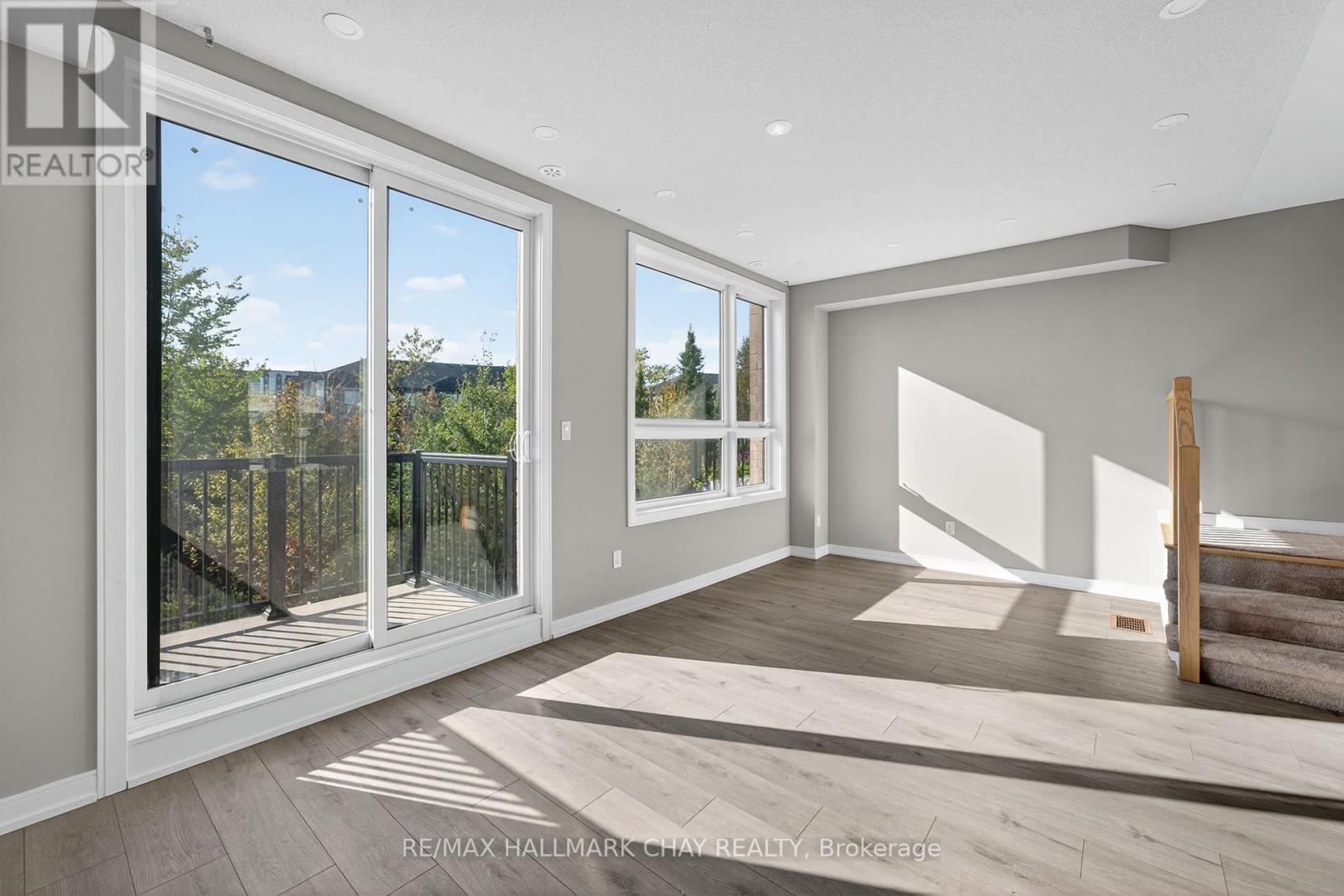 22 Blue Forest Crescent, Barrie, Ontario  L4N 0M2 - Photo 17 - S12441236