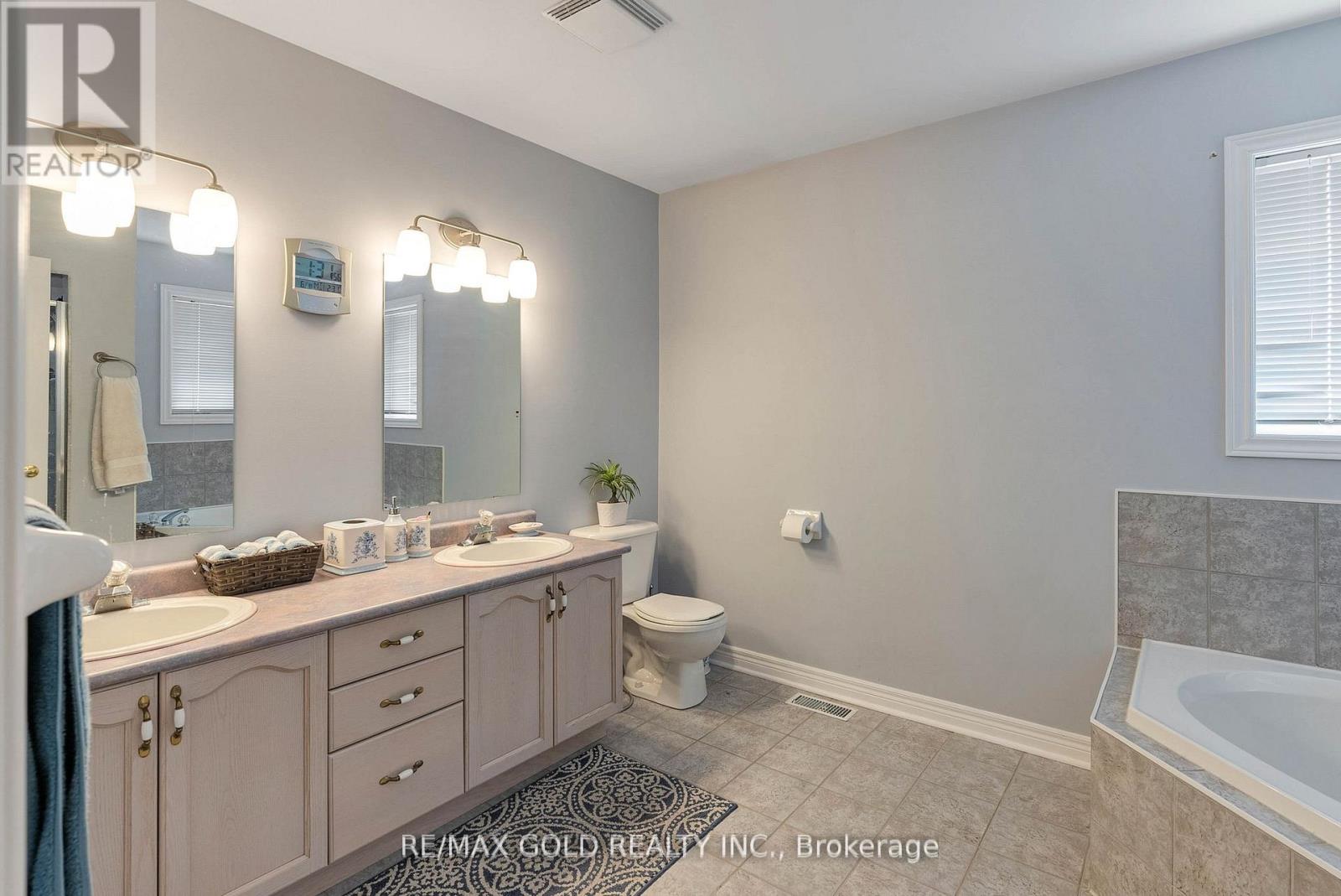 14 Country Stroll Crescent, Caledon, Ontario  L7E 2H3 - Photo 22 - W12597744