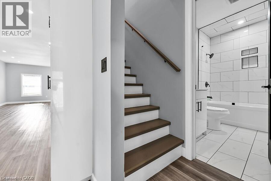 16 Webling Street, Brantford, Ontario  N3S 2S7 - Photo 14 - 40791258