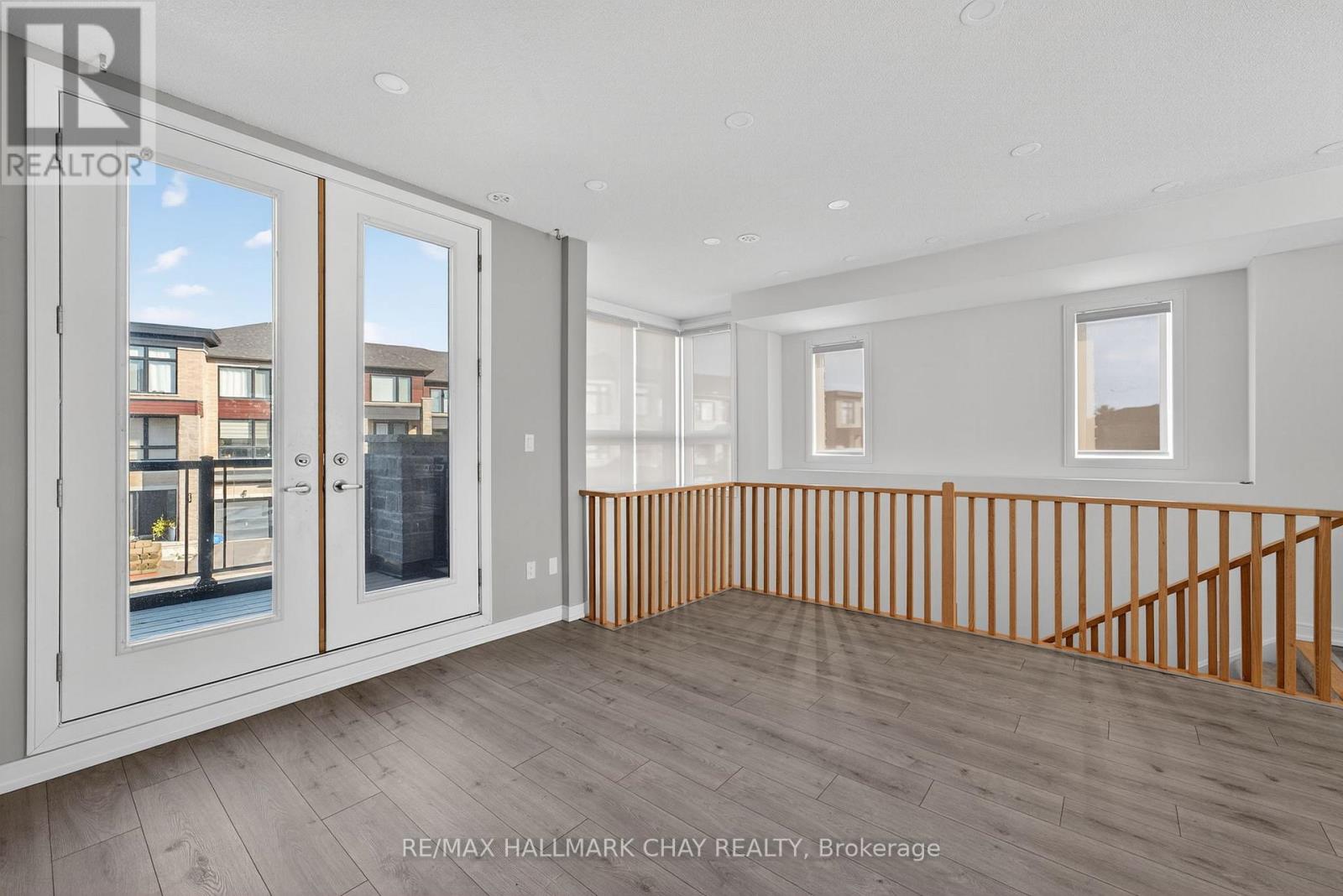 22 Blue Forest Crescent, Barrie, Ontario  L4N 0M2 - Photo 14 - S12441236